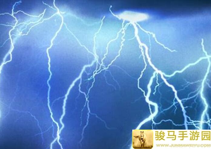雷索纳斯装备解析：鱼肠短刀5大属性揭秘，零氪党到底如何搭配攻略全指南！